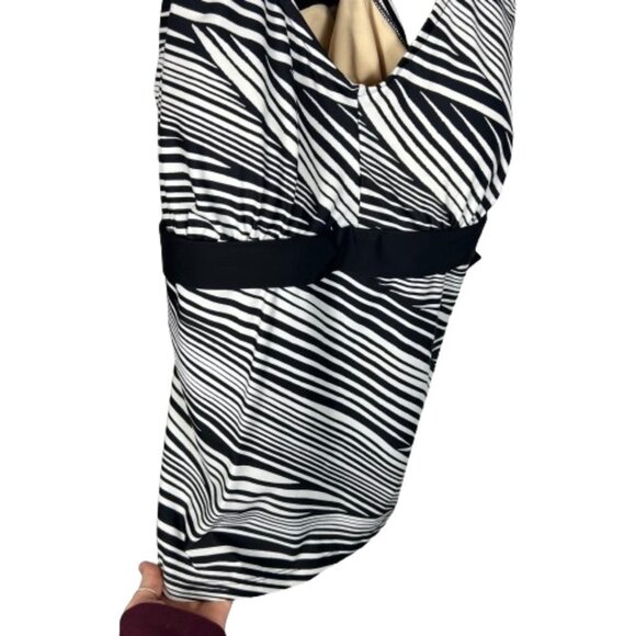 Ava & Viv Womens Swim Tankini Top Diagonal Stripes Black White Plus Size 20W - Picture 5 of 10